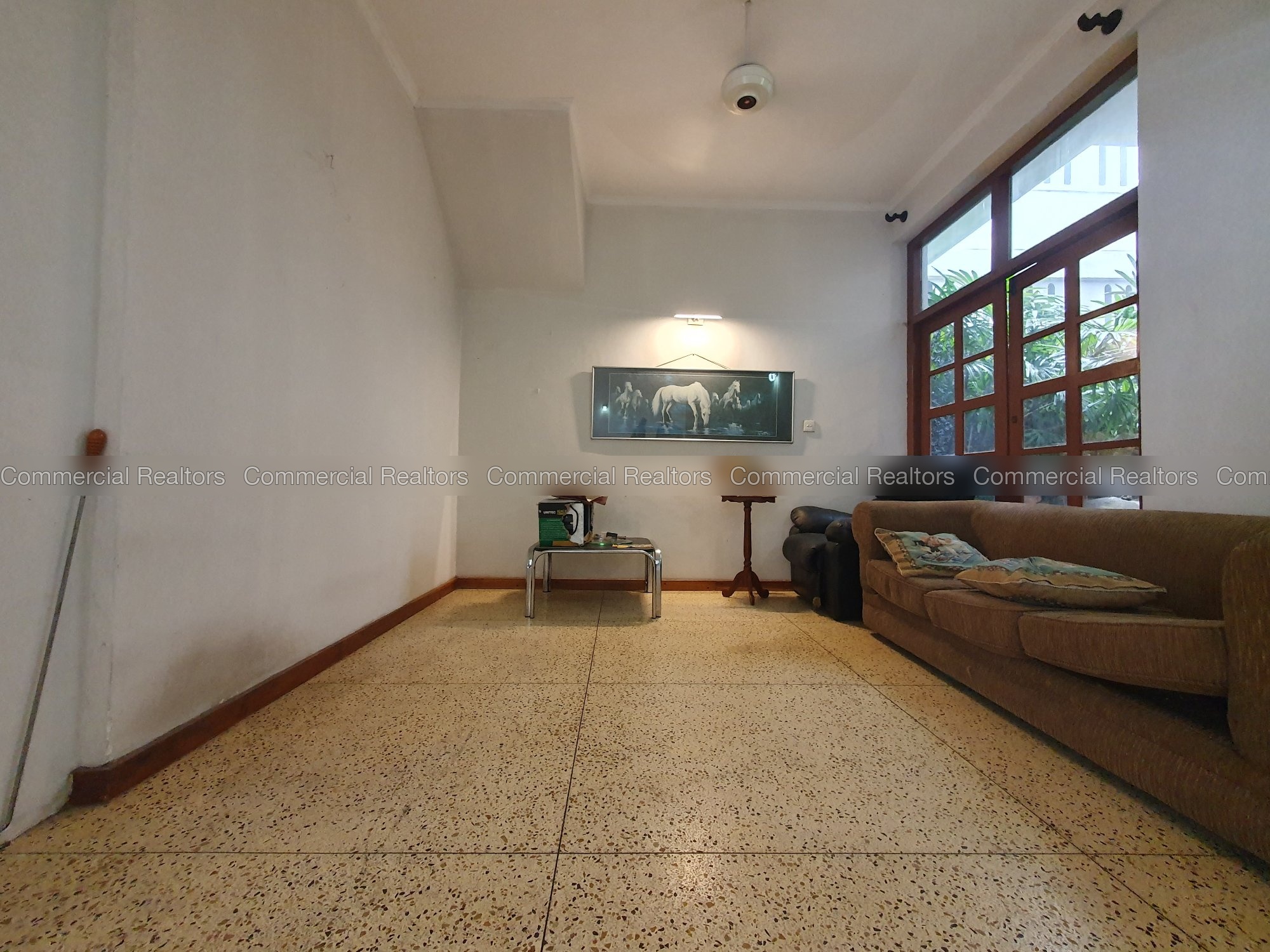 Rented - Mainroad Facing Commercial House For Rent in Colombo 04