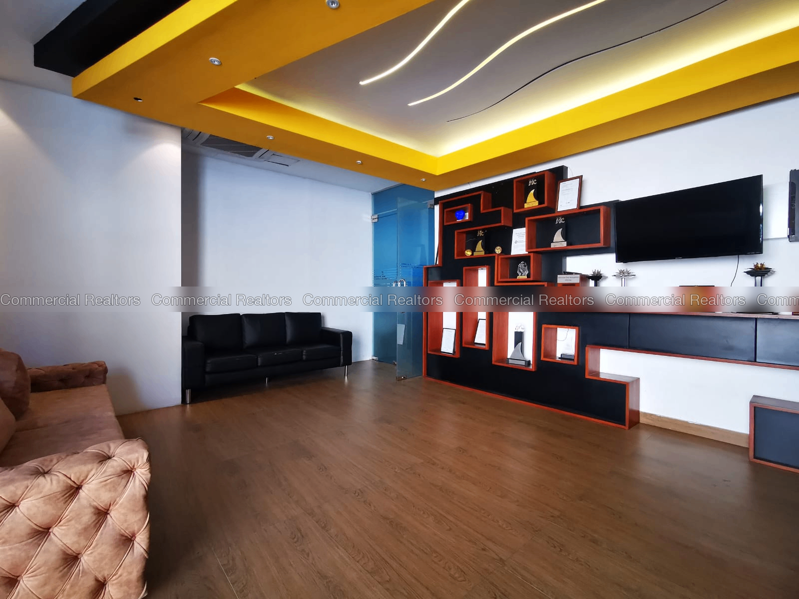 (RENTED) - Single floor office building for rent in Colombo 02 - Image 2
