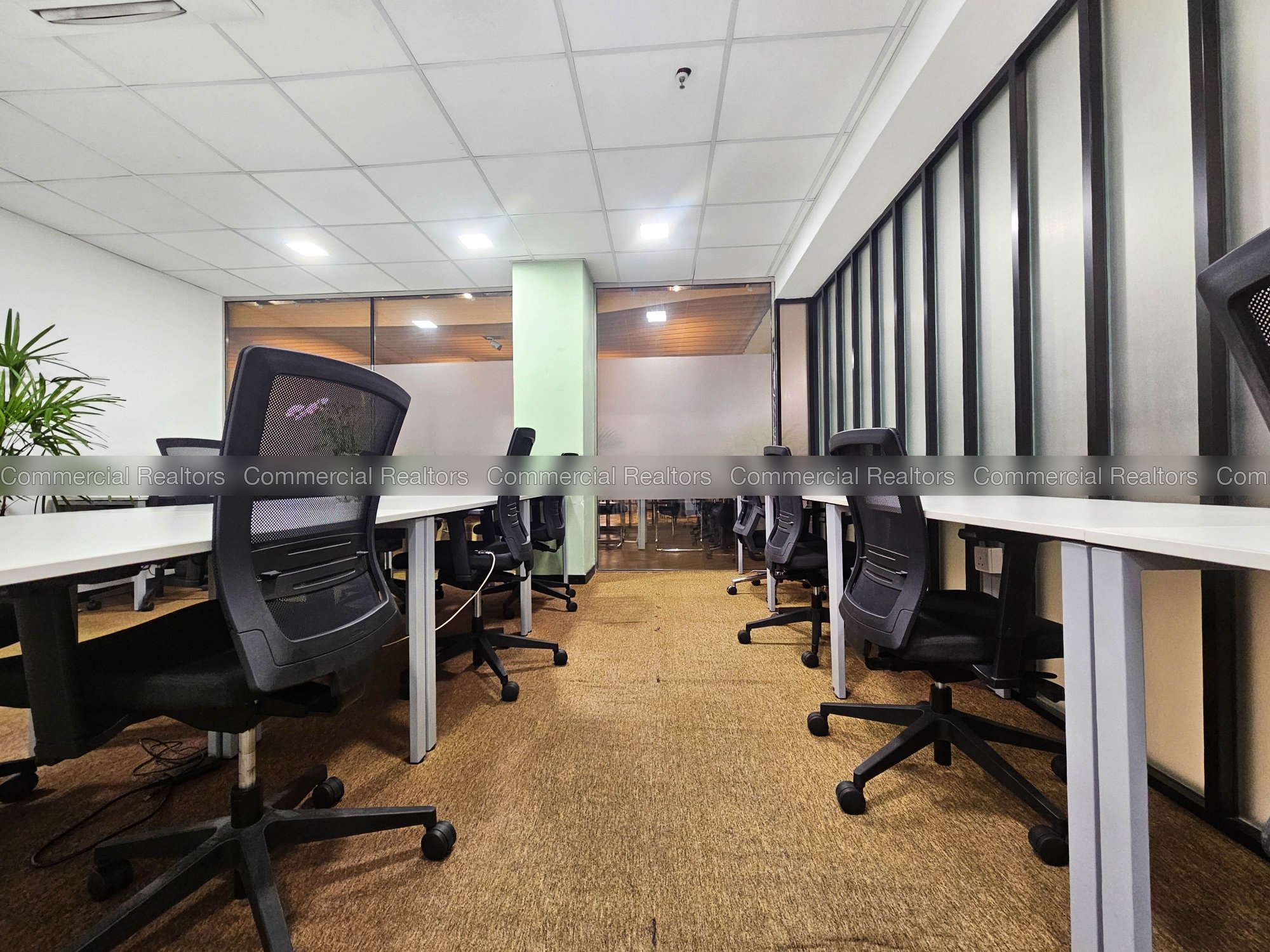 Fully Furnished Serviced Office Workstations for Rent in Colombo 03 - Image 3