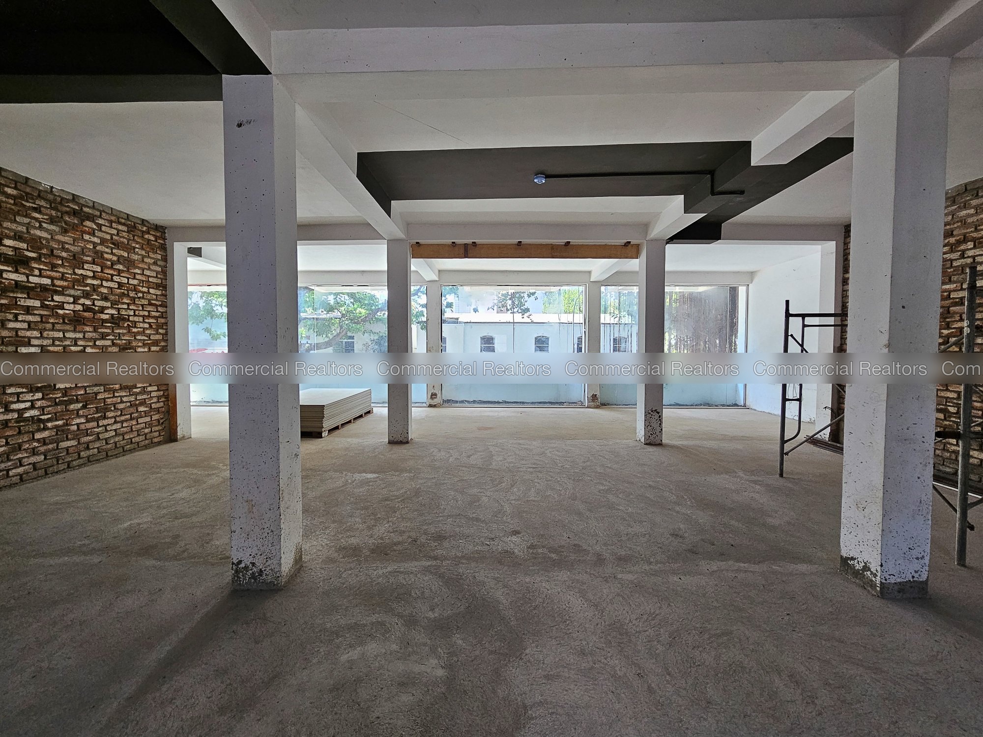 20,500 Sq.Ft Commercial building for Sale in Colombo 04 - Image 3