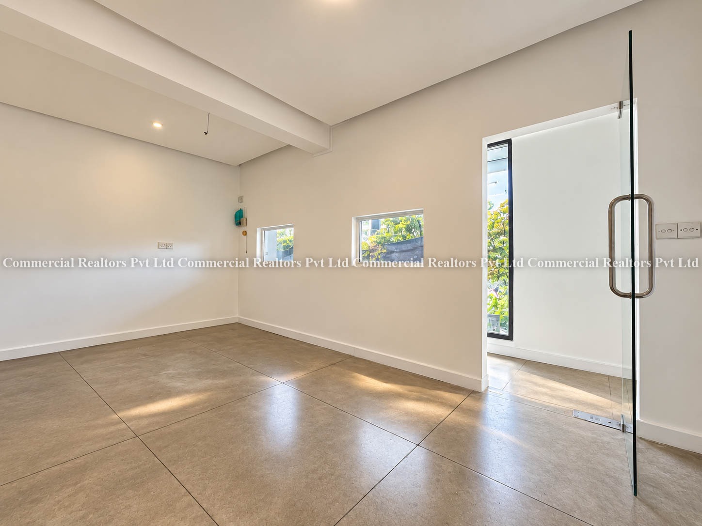 3000 Sq.Ft Commercial Building for Rent in Colombo 07 - Image 3