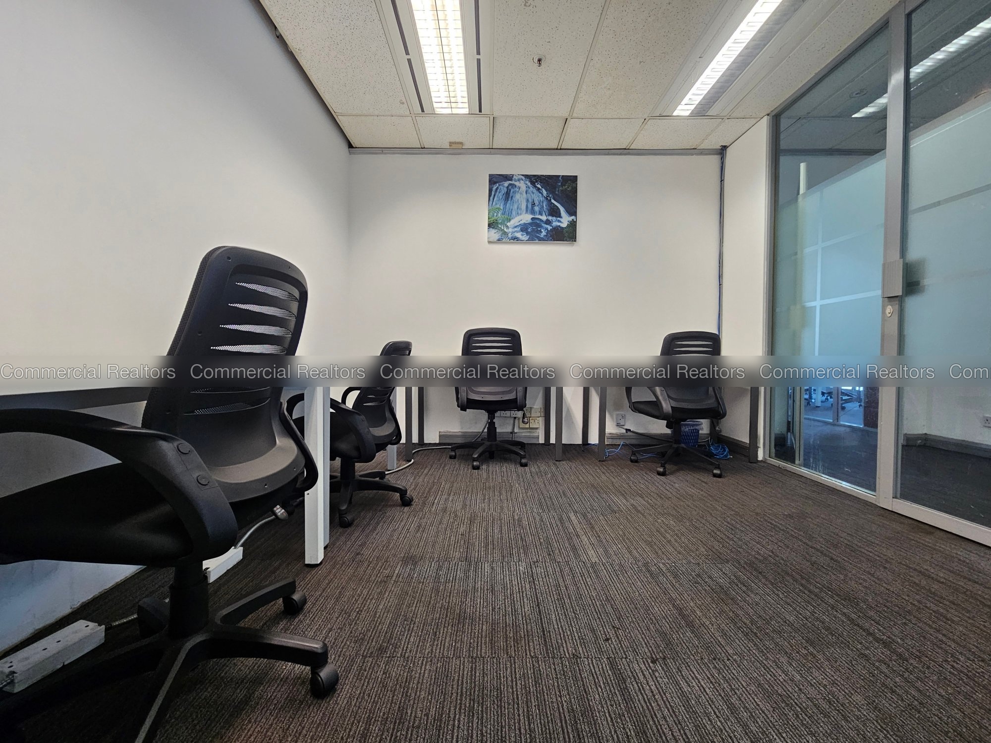 05-Seat Premium Serviced Office for Lease in Colombo 01 - Image 4