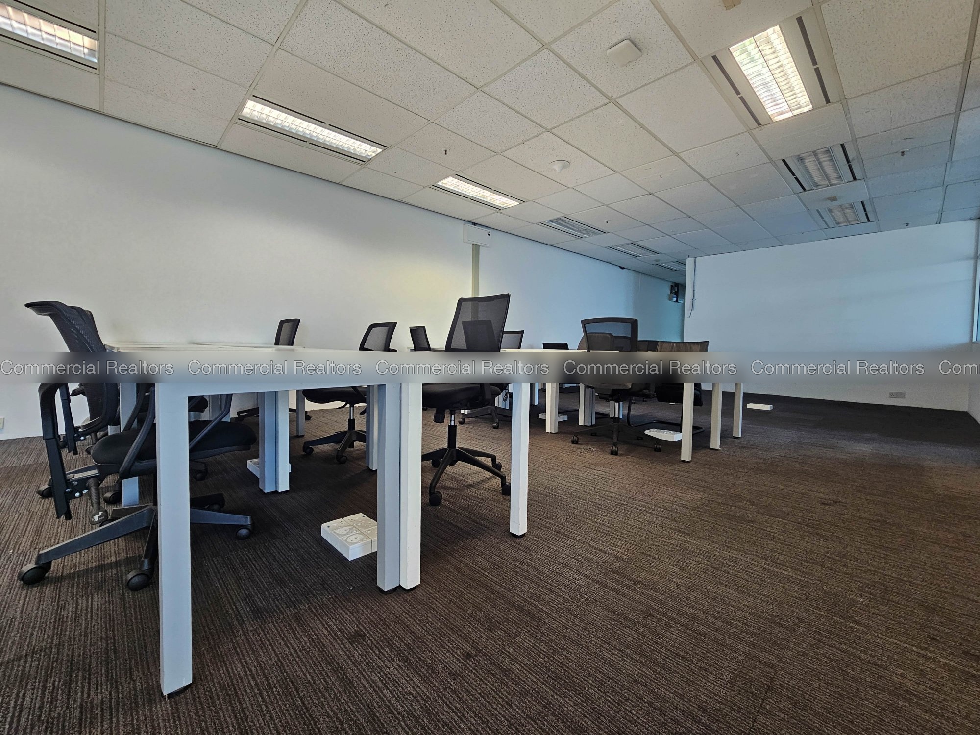 Premium A Grade Serviced Workspaces for Rent in Colombo 01 - Image 4