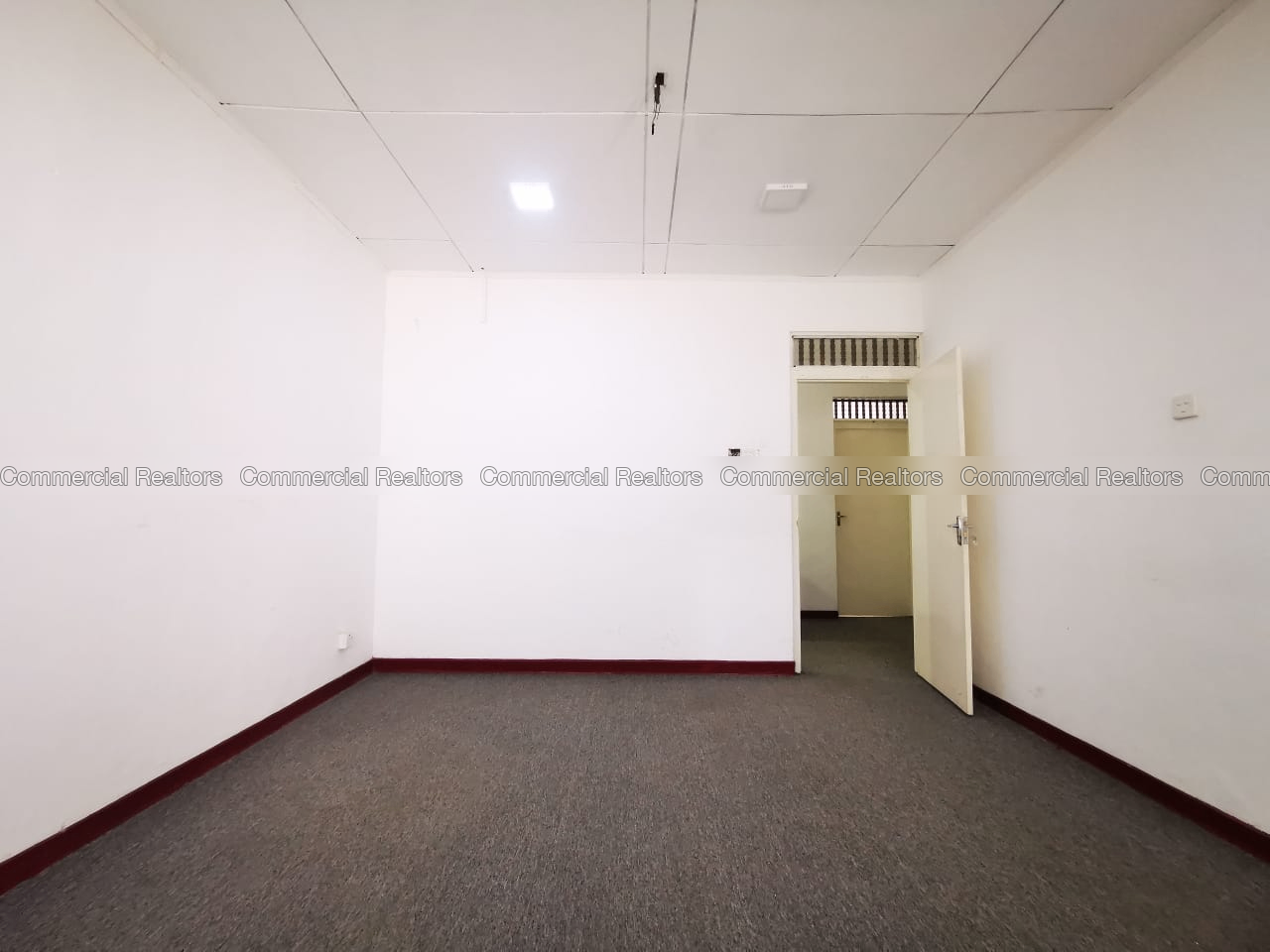 Commercial House for Rent in Colombo 07 - Image 3