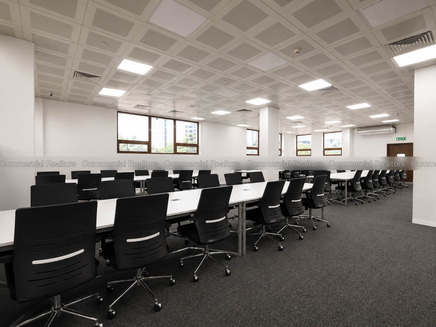 100 Seats - Fully Furnished Serviced Office Workstations for Rent in Colombo 02 - Image 2