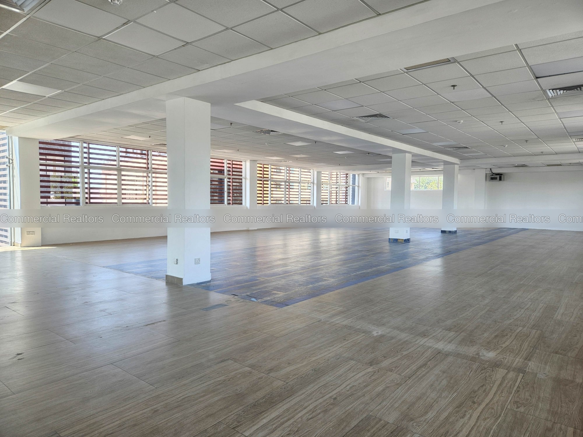 3,450 Sq. Ft Office Floor with A/C for Rent in Colombo 02 - Image 3