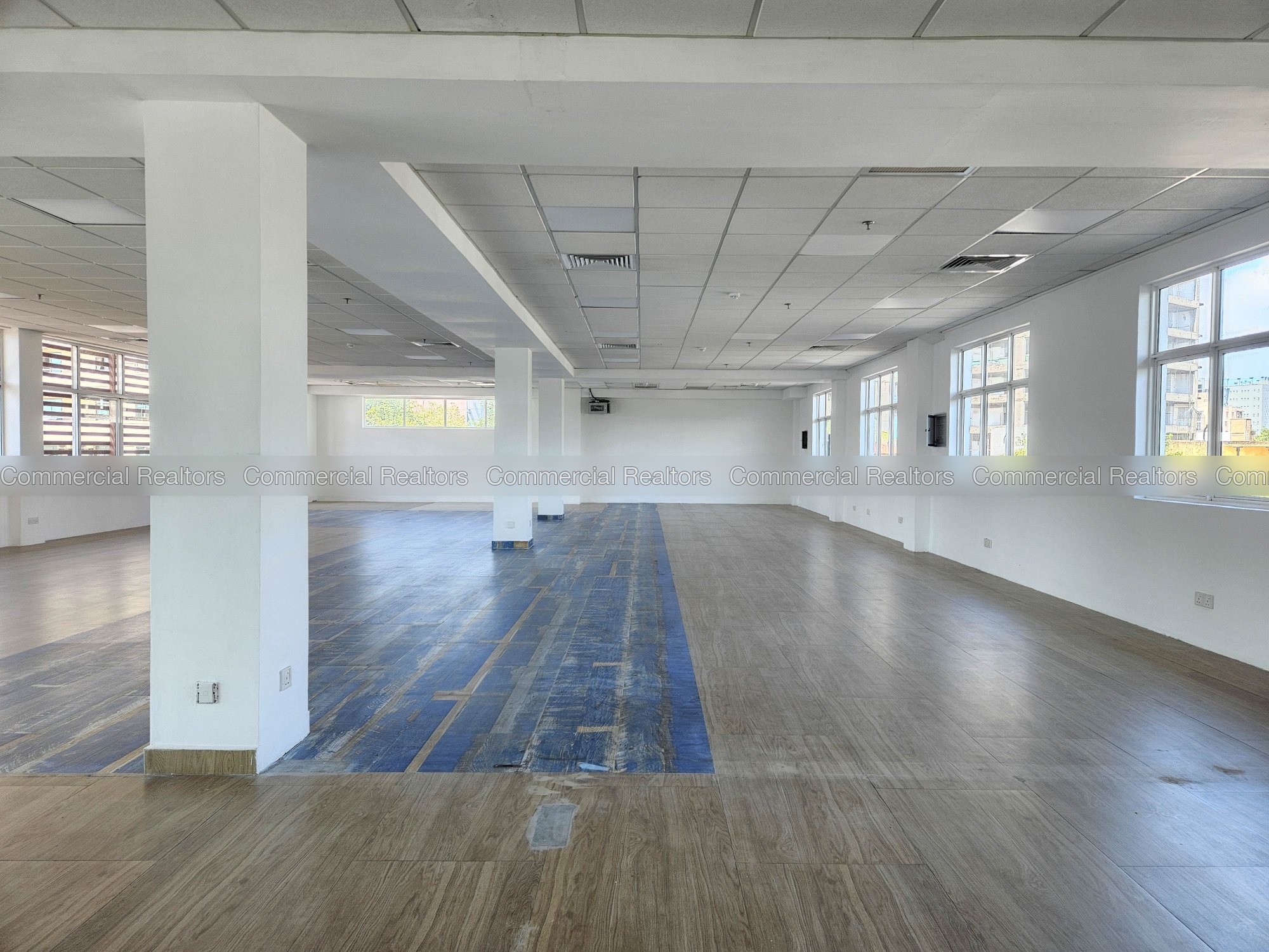 3,450 Sq. Ft Office Floor with A/C for Rent in Colombo 02 - Image 2