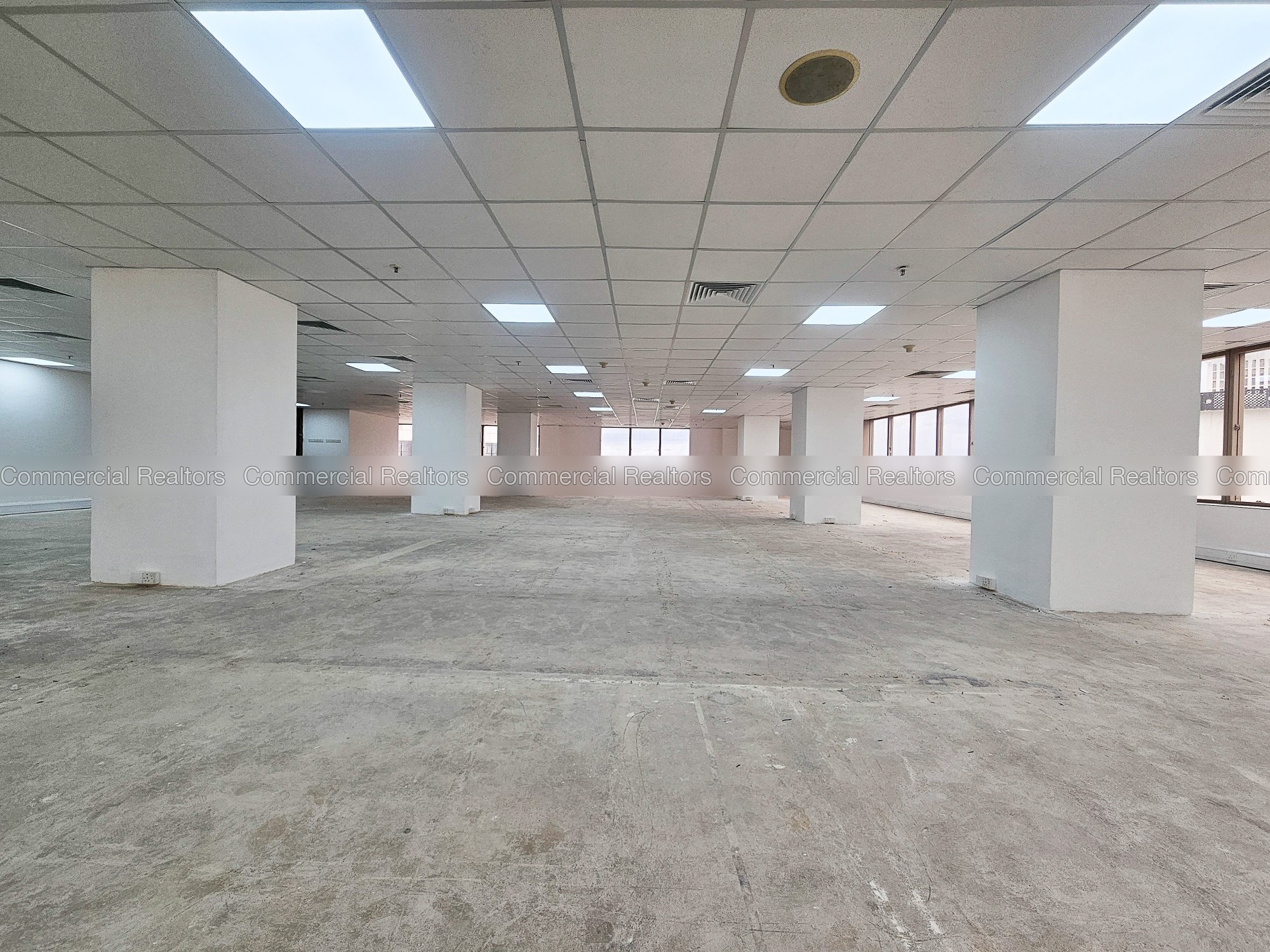 Modern Office of 8,500 Sq. Ft for Rent in Colombo 01 - Image 4