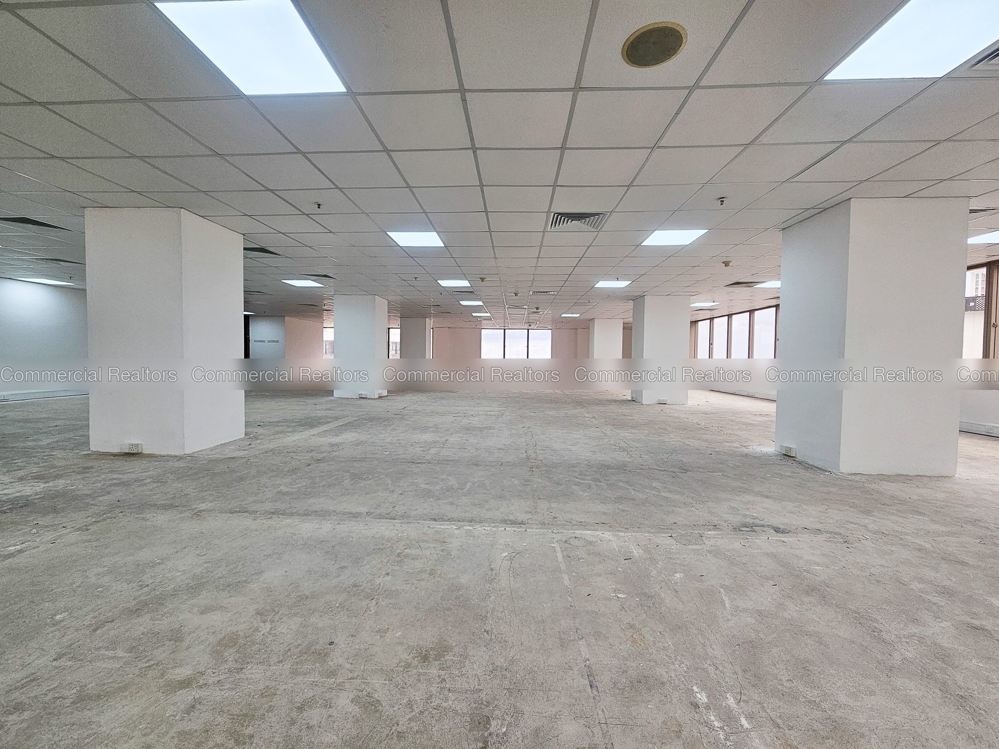 Modern Office of 8,500 Sq. Ft for Rent in Colombo 01 - Image 3