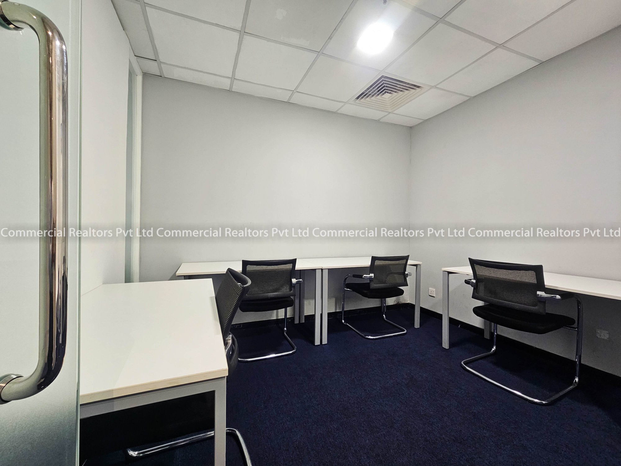 Fully Furnished Serviced Office Workstations for Rent in Colombo 03