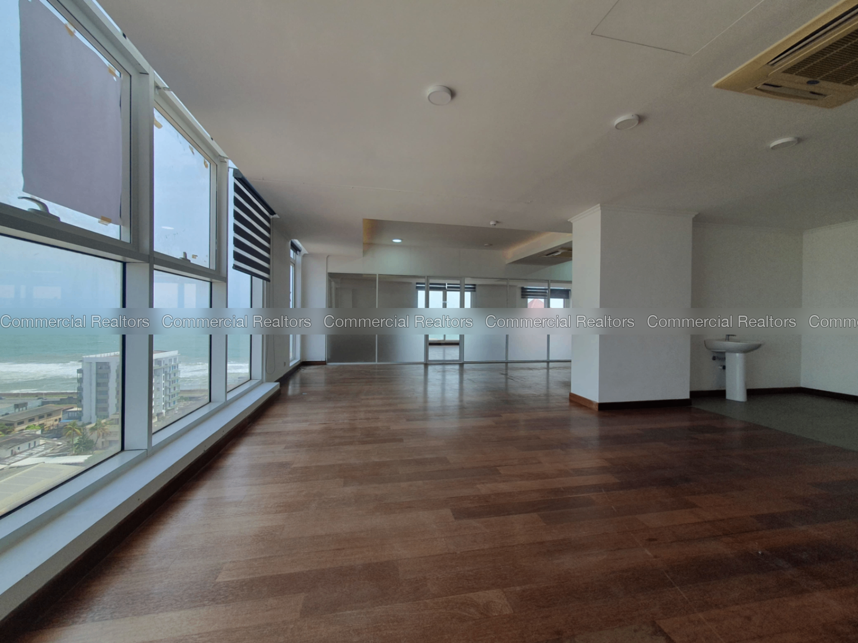 OFFICE FLOOR WITH SEA VIEW FOR RENT IN COLOMBO 03