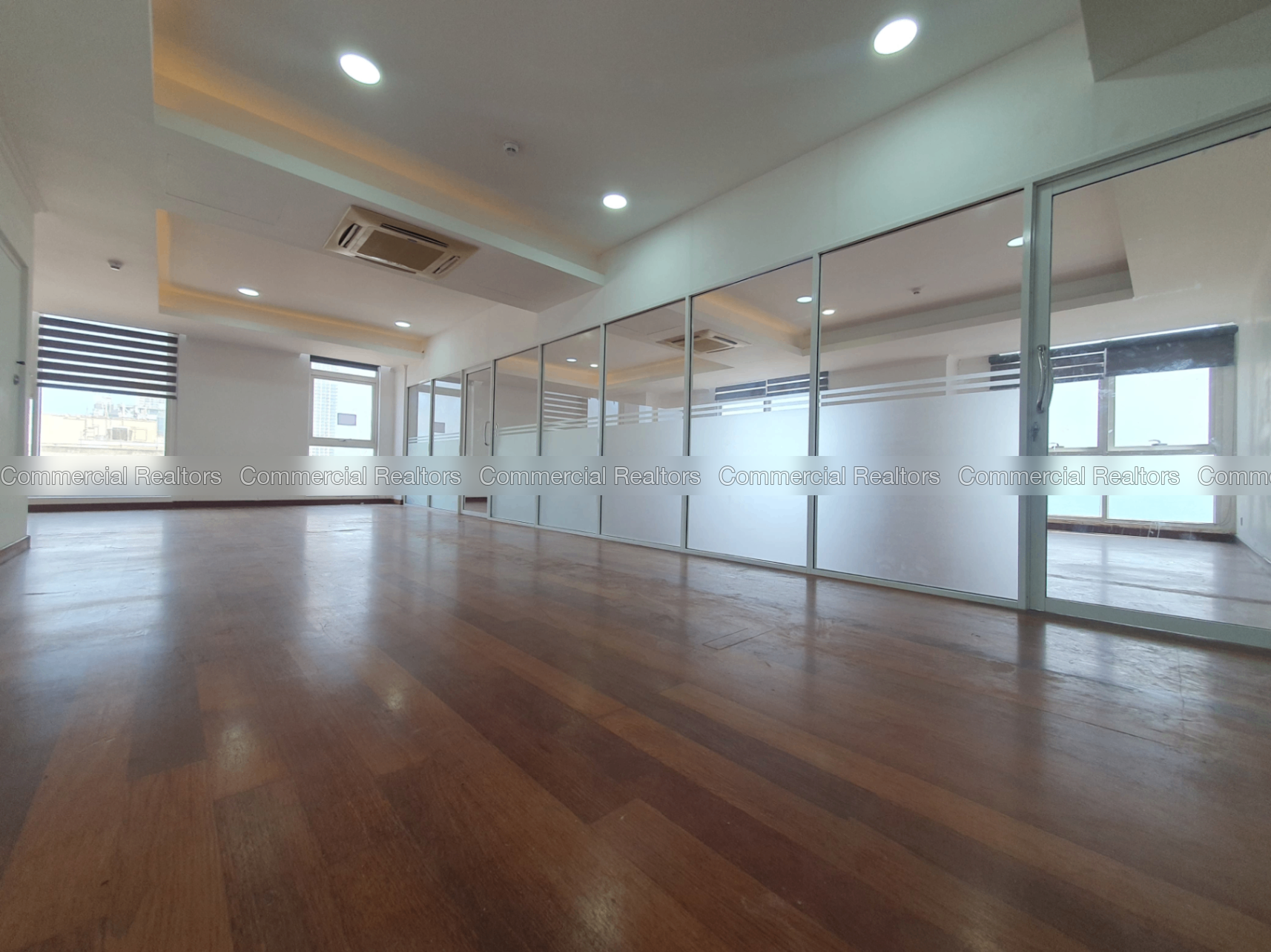 OFFICE FLOOR WITH SEA VIEW FOR RENT IN COLOMBO 03 - Image 3